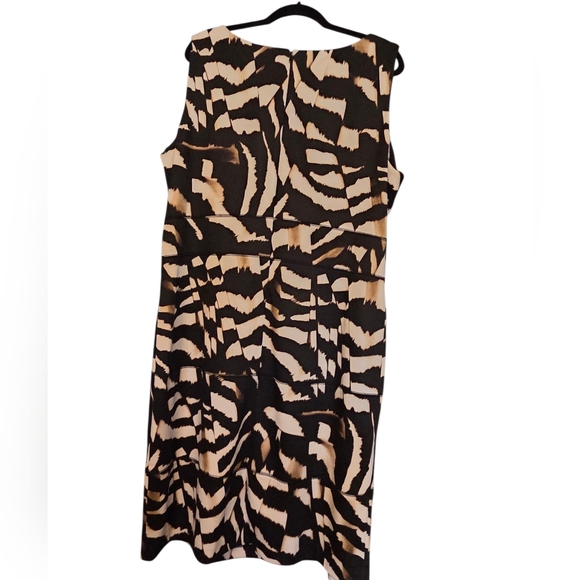 2X Calvin Klein Black and Cream Animal Print Sleeveless Mini Dress - Picture 2 of 5